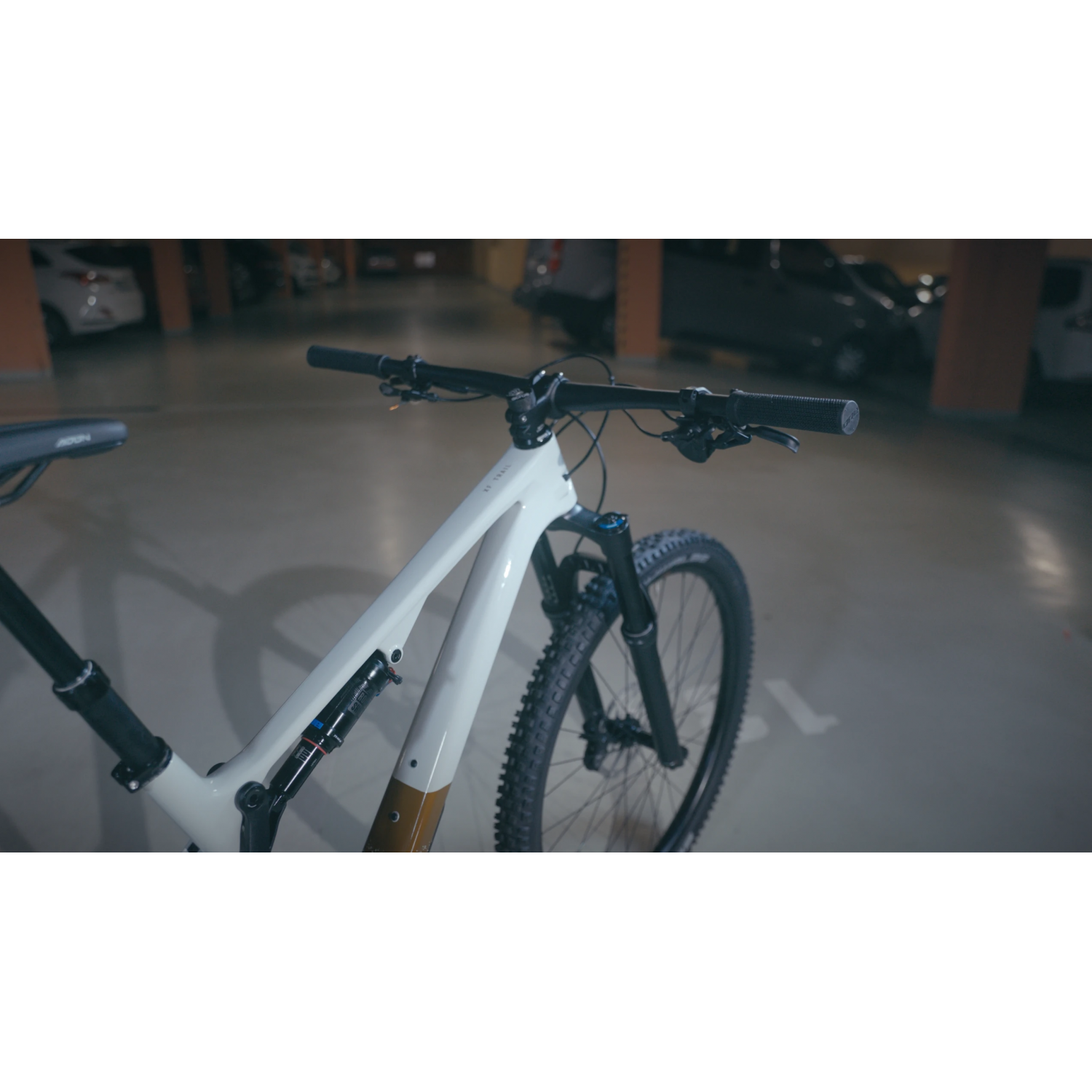 XF 929TR 29'er GLOSS GREY/COPPER